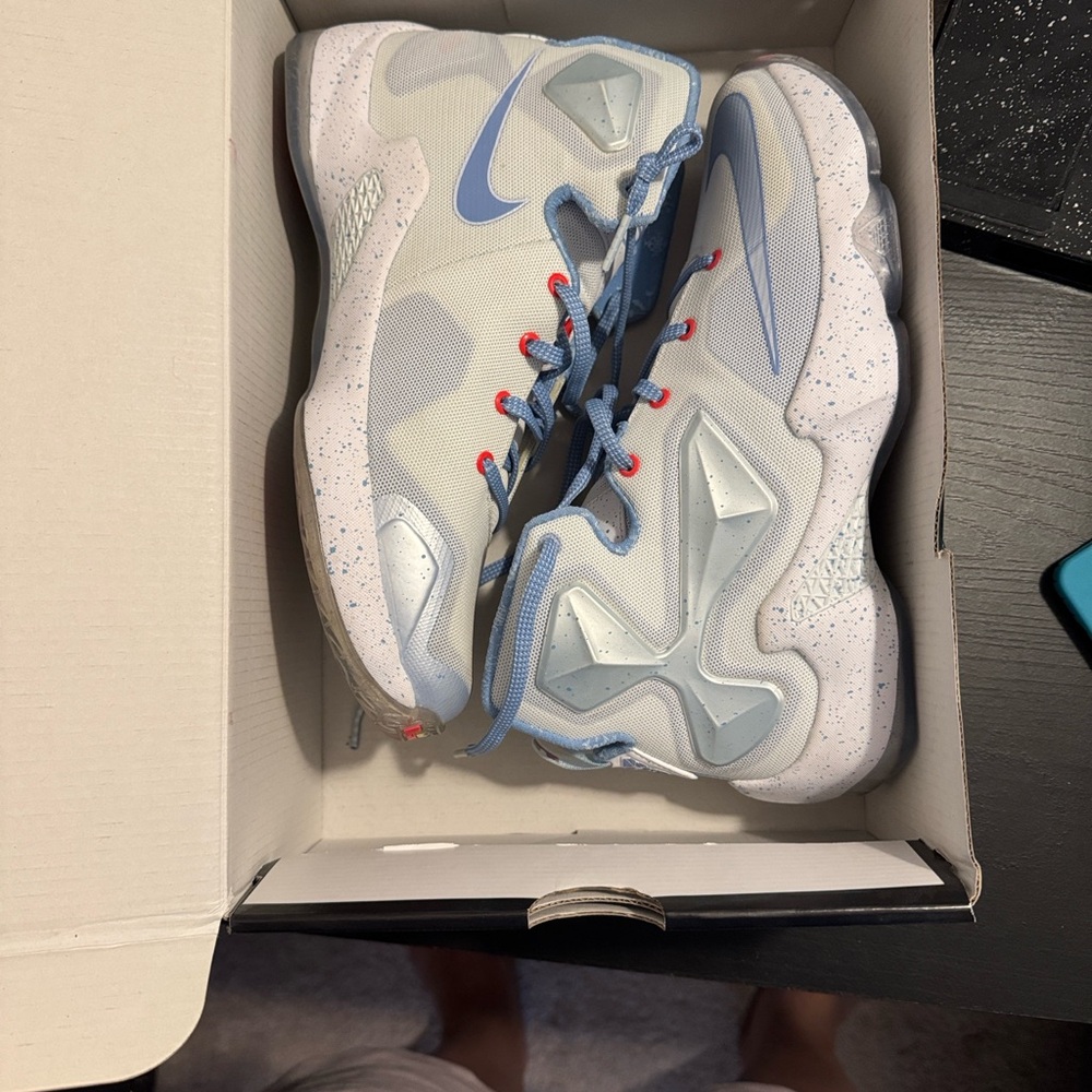 Nike Kids Light Blue and White Sneakers